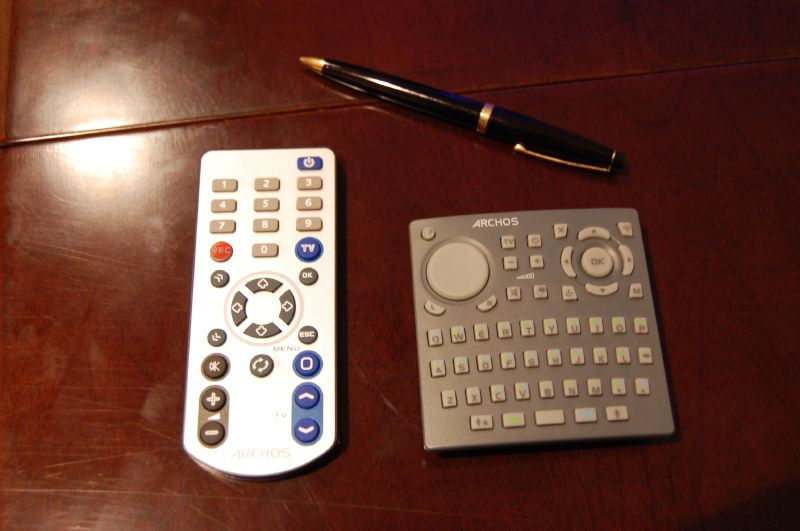 Illustration for article titled First Hands-On with Archos 605 Wi-Fi CinemaNow Downloading PMP